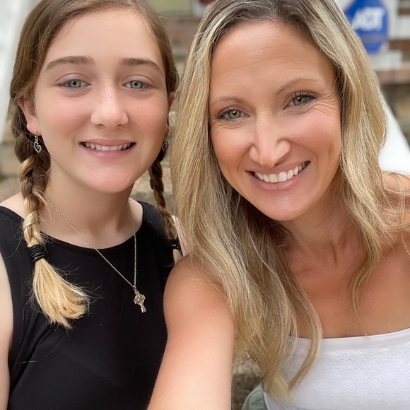 Meet your Posher, Amanda - Picture 7 of 15